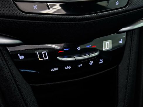 Used 2024 Cadillac XT6 Luxury image 45