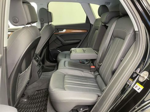 Certified 2023 Audi Q5 2.0T Premium w/ Convenience Package image 19