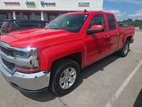 Used 2018 Chevrolet Silverado 1500 LT AWD/4WD image 3