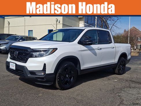 Certified 2025 Honda Ridgeline Black Edition image 1