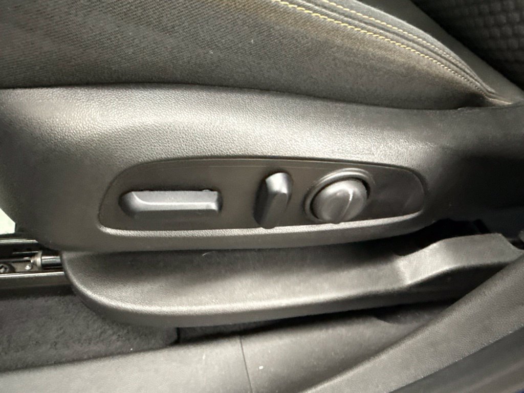 Used 2021 GMC Terrain SLE w/ Driver Convenience Package FWD image 24