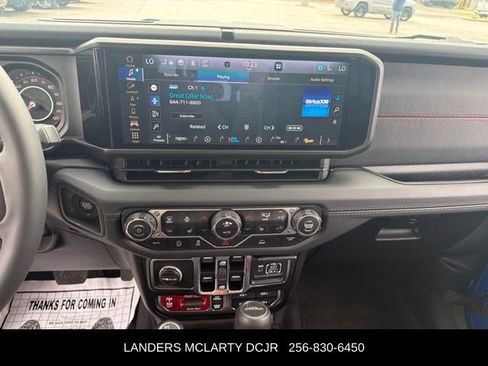 Used 2025 Jeep Gladiator Rubicon w/ Dual Top Group AWD/4WD image 26
