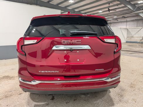 Used 2023 GMC Terrain Denali w/ Denali Premium Package image 4