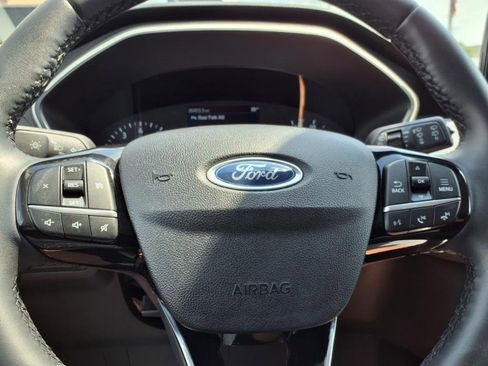 Used 2022 Ford Escape SEL image 25