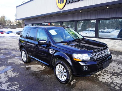 Used 2013 Land Rover LR2 image 2