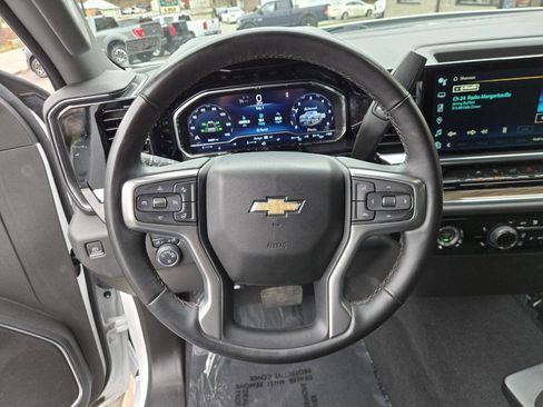 Used 2023 Chevrolet Silverado 1500 LT image 12