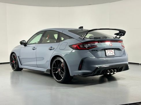 Used 2025 Honda Civic Type R image 6