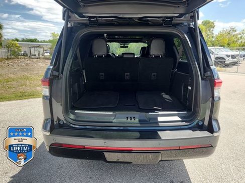 Used 2022 Lincoln Navigator L Reserve AWD/4WD image 5