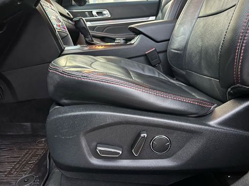 Used 2017 Ford Explorer Sport w/ Equipment Group 401A image 39