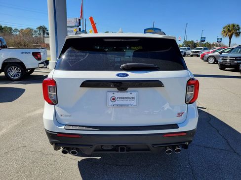 Used 2023 Ford Explorer ST w/ Equipment Group 401A image 4