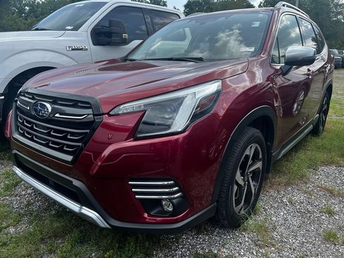 Used 2024 Subaru Forester Touring AWD/4WD image 2