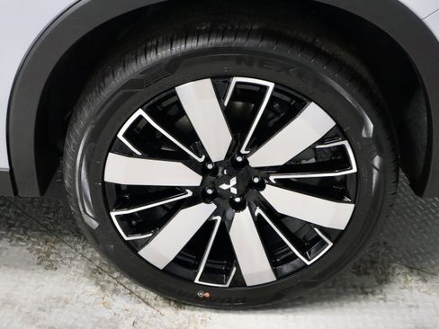 New 2026 Mitsubishi Outlander SE image 37