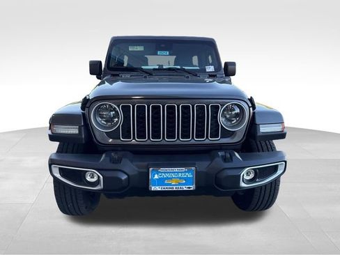 Used 2025 Jeep Wrangler Unlimited Sahara w/ Safety Group image 8