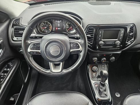 Used 2018 Jeep Compass Latitude AWD/4WD image 12