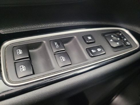 Used 2018 Mitsubishi Outlander GT image 27