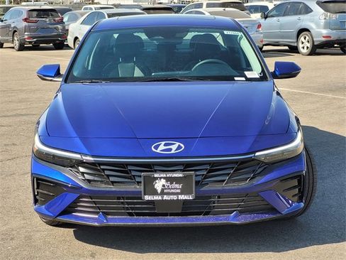 New 2025 Hyundai Elantra Limited image 3