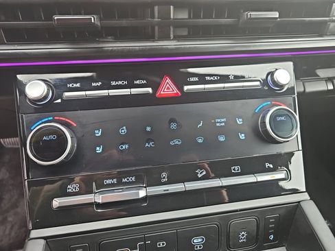 Used 2024 Hyundai Santa Fe Calligraphy image 23