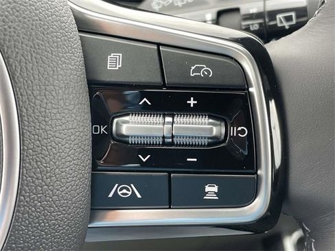 New 2026 Kia Carnival LXS image 32