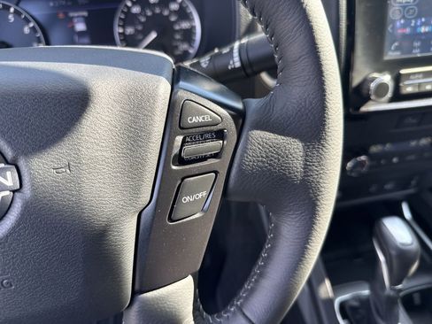 Used 2023 Nissan Frontier SV image 28