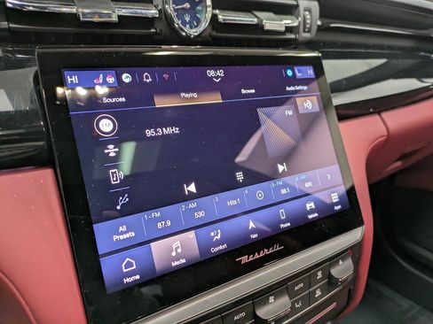 Used 2022 Maserati Quattroporte Modena Q4 image 12