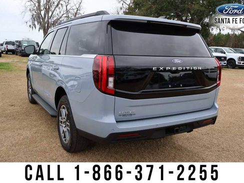New 2026 Ford Expedition Active image 3