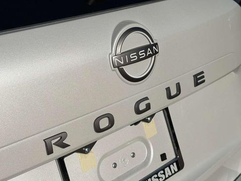 New 2026 Nissan Rogue SV FWD image 7