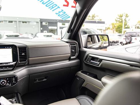 Used 2022 Chevrolet Silverado 1500 ZR2 w/ Technology Package AWD/4WD image 36