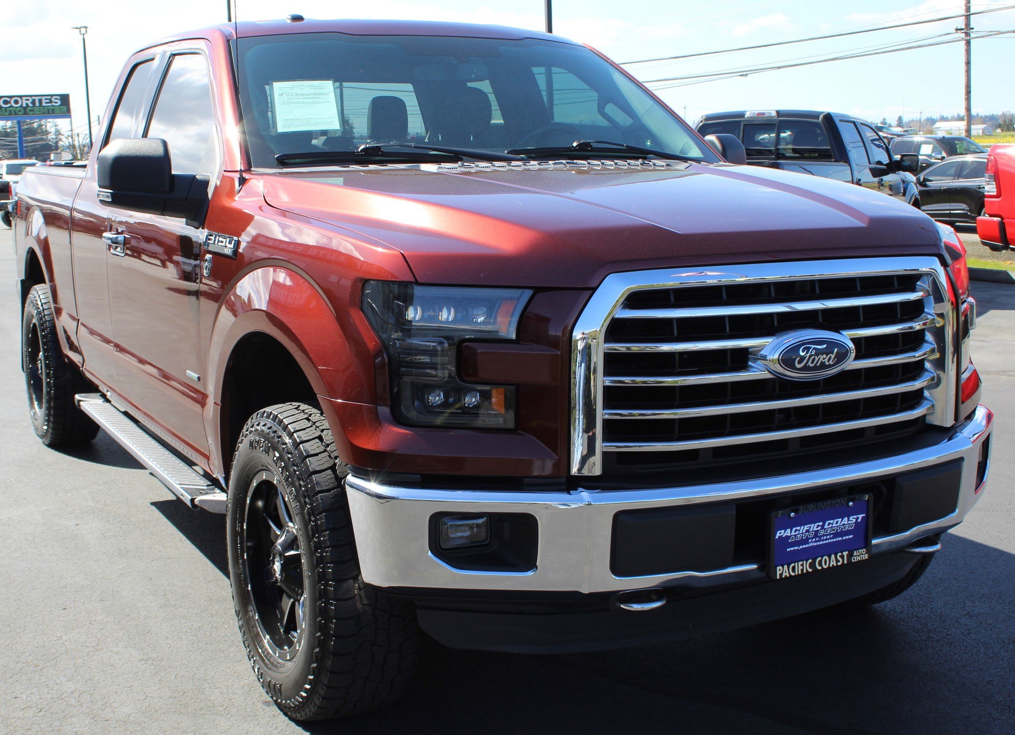 Used 2015 Ford F150 XLT w/ Equipment Group 302A Luxury AWD/4WD image 7