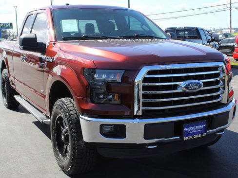 Used 2015 Ford F150 XLT w/ Equipment Group 302A Luxury AWD/4WD image 7