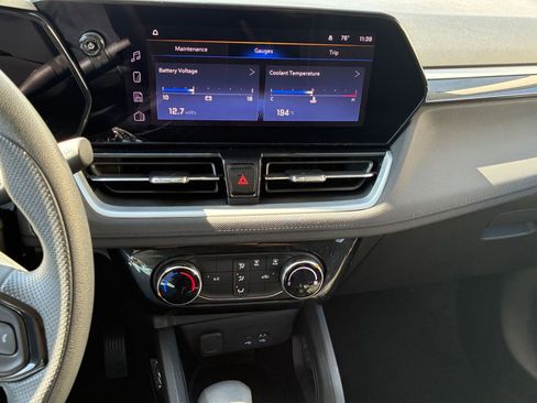 Used 2025 Chevrolet TrailBlazer LT image 17