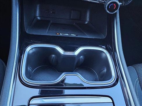 Used 2024 Chevrolet Traverse LT image 12