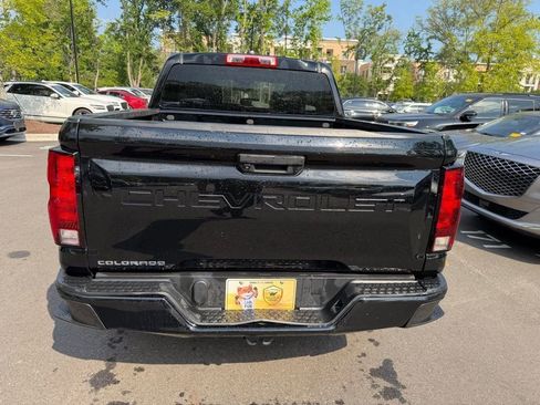 Used 2023 Chevrolet Colorado W/T RWD image 5