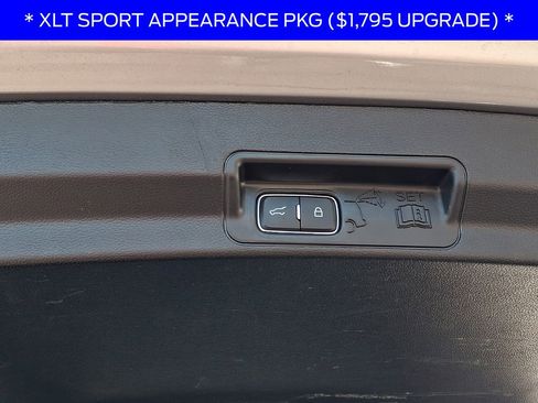 Used 2022 Ford Explorer XLT w/ Equipment Group 202A image 30