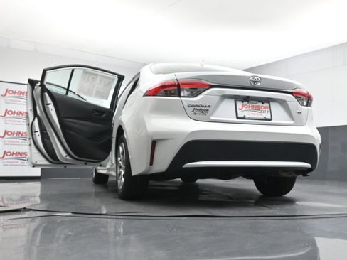 Used 2022 Toyota Corolla LE FWD image 44