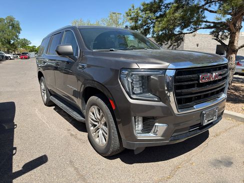 Used 2021 GMC Yukon SLE RWD image 3