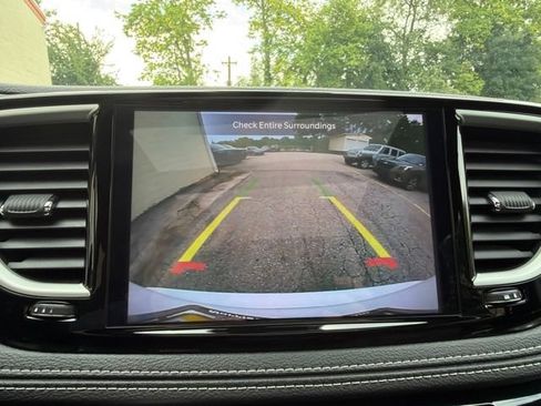 Used 2026 Chrysler Pacifica Select AWD/4WD image 28
