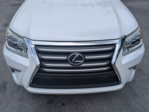 Used 2015 Lexus GX 460 w/ Premium Package AWD/4WD image 12