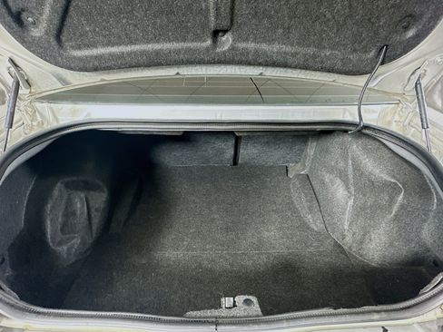 Used 2012 Dodge Challenger R/T image 24