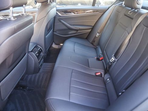 Certified 2023 BMW 530e w/ Convenience Package image 15