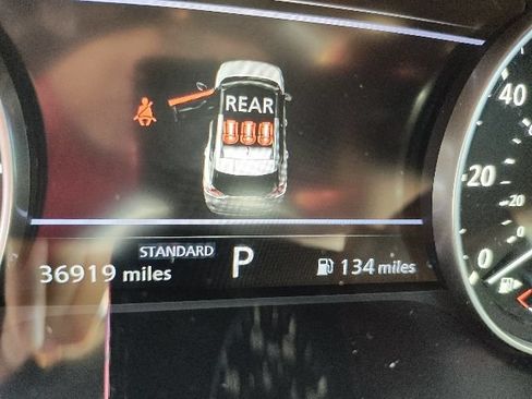 Used 2023 Nissan Rogue SV w/ SV Premium B Package FWD image 3