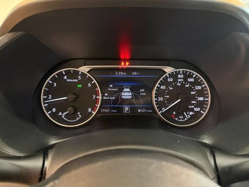 Used 2025 Nissan Sentra SV FWD image 34