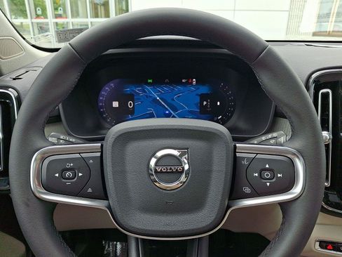 Certified 2024 Volvo XC40 B5 Plus w/ Climate Package AWD/4WD image 21