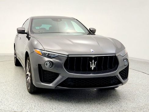Used 2022 Maserati Levante Modena image 2