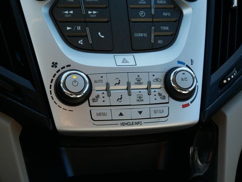 Used 2016 Chevrolet Equinox LT w/ Convenience Package image 23