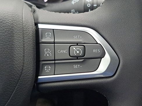 New 2026 Jeep Compass Limited image 12