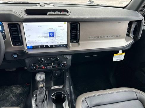 New 2025 Ford Bronco Outer Banks AWD/4WD image 14