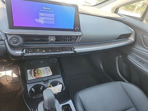 Used 2024 Toyota Prius XLE FWD image 14