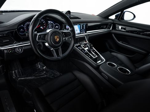 Certified 2020 Porsche Panamera 4 AWD/4WD image 4