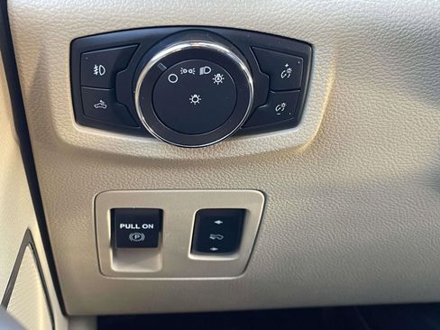 Used 2019 Ford F150 Lariat w/ Equipment Group 502A Luxury image 26