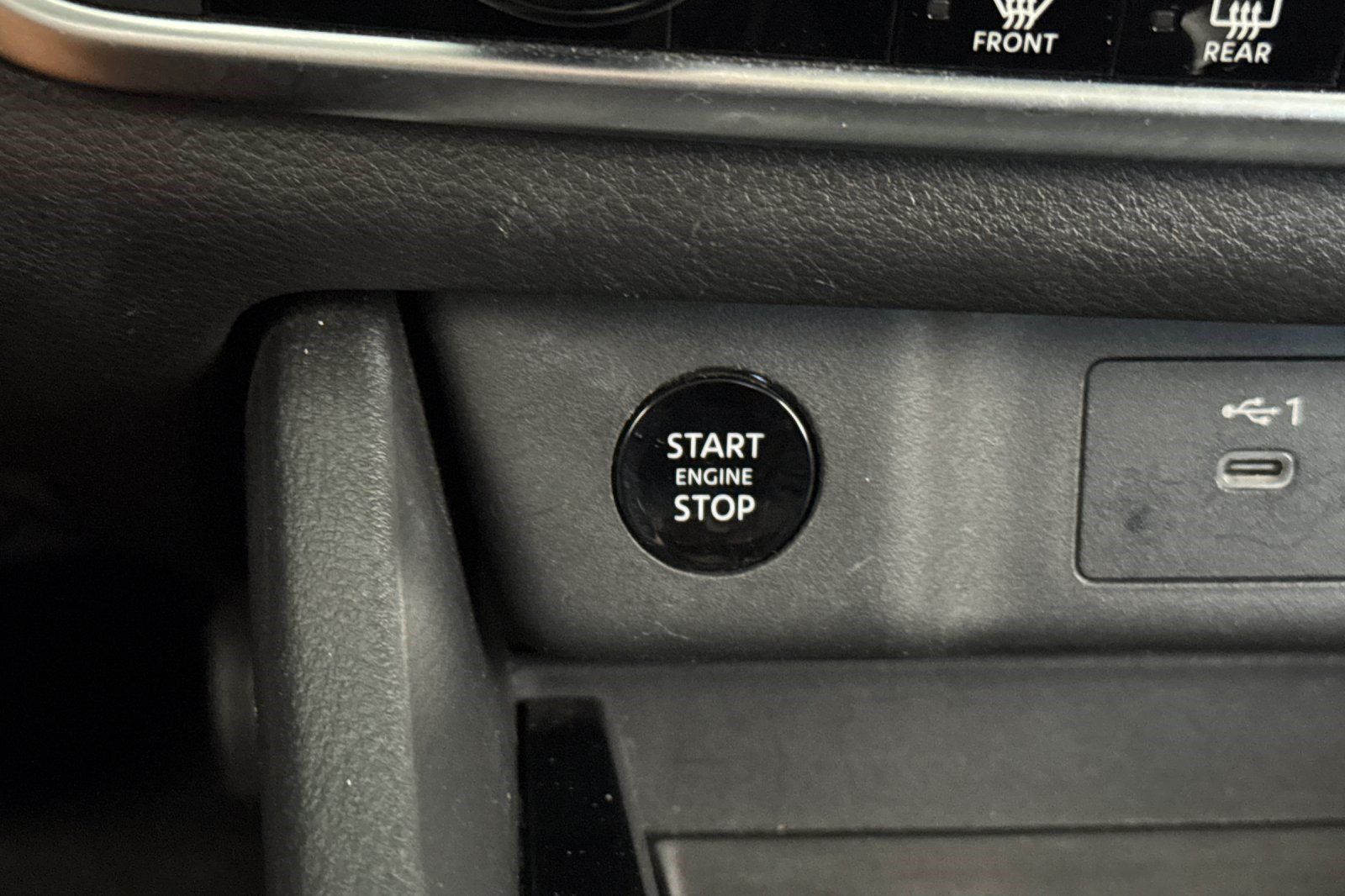 Used 2025 Nissan Rogue SV AWD/4WD image 17